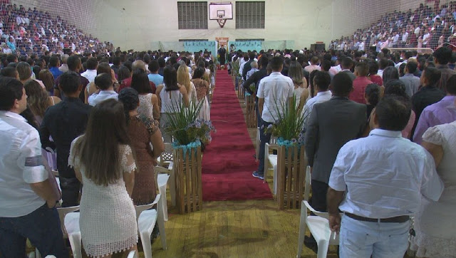 Casamento coletivo reúne 650 casais em Cruzeiro do Sul-AC